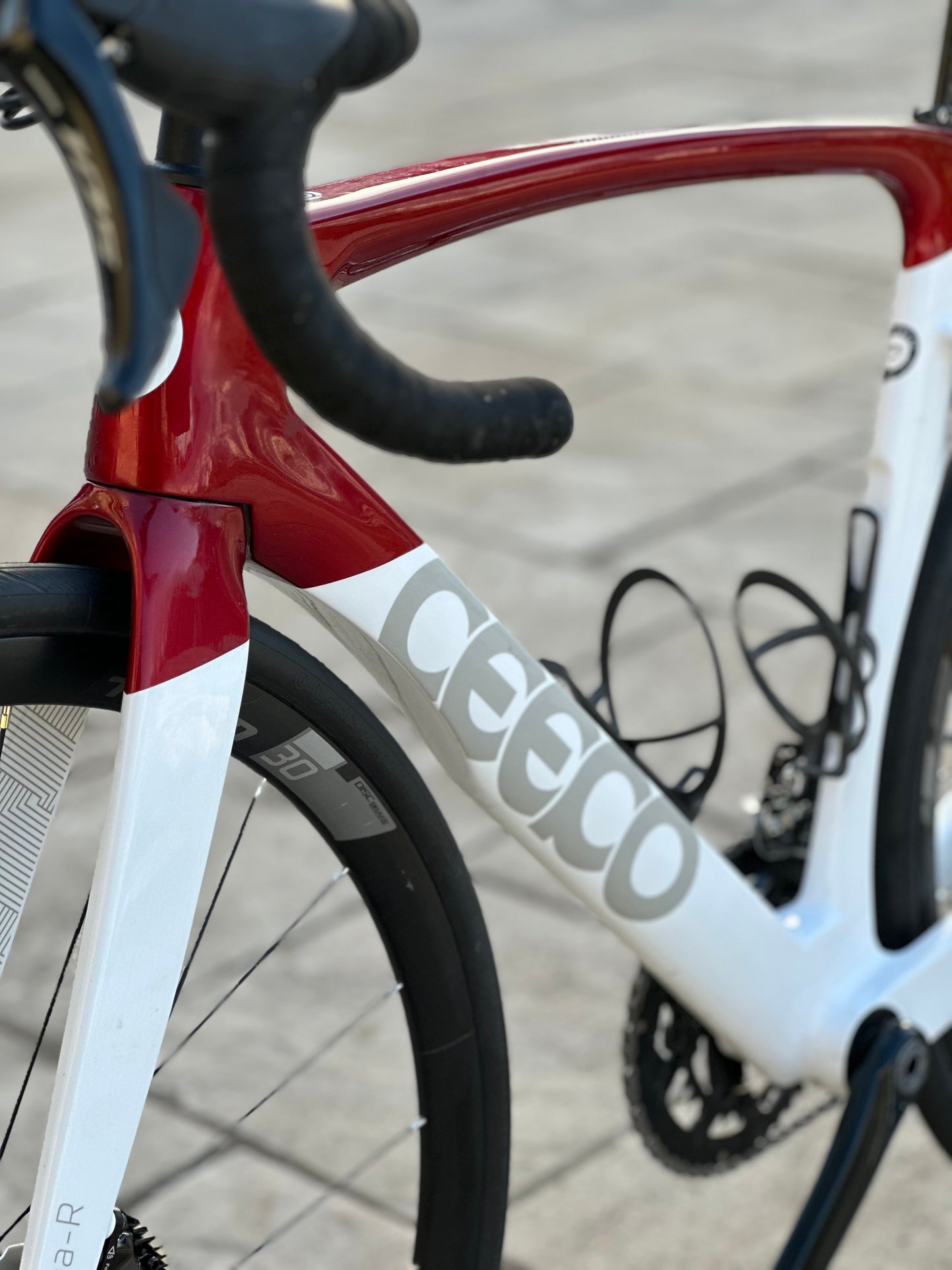 Ceepo - Mamba R -  Medium - Showroom condition - 2025